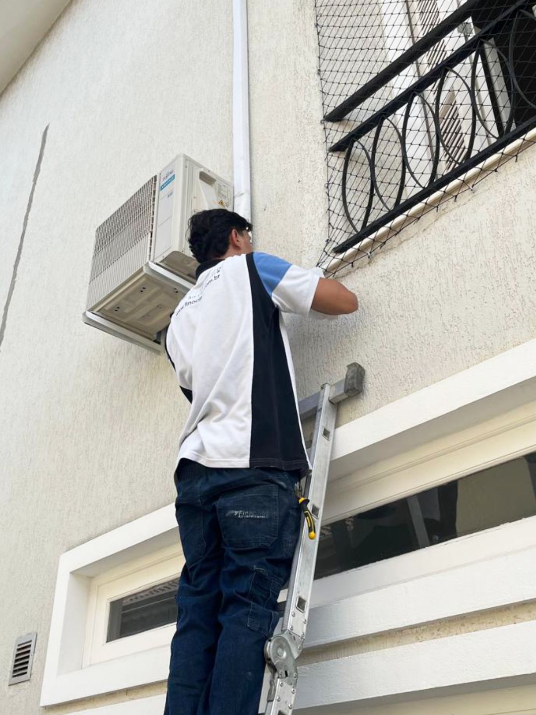 instalacao de Condensadora de ar candicionado aa